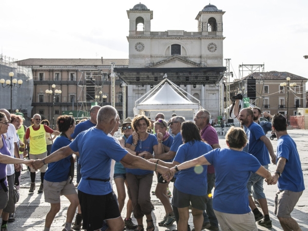 La lunga marcia per L’Aquila